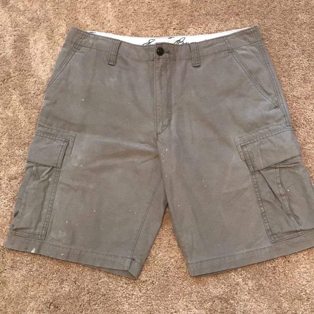 Men’s Eddie Bauer Flat Front Cargo Shorts size 33